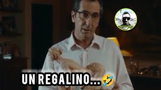 Un regalino 🤣 Lagenzia dei bugiardi  Massimo Ghini e Gianpaolo Morelli [upl. by Helaine]