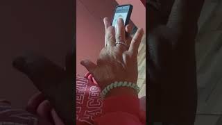 Mi abuela es viciosa con su teléfono 💖 [upl. by Hime]