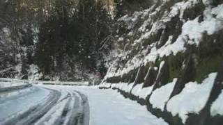 エスティマハイブリッド（４ＷＤ）の雪道登坂性能 （字幕あり）１２％勾配 滋賀県 姉川ダム 奥伊吹スキー場 [upl. by Chung718]