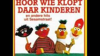 Bert amp Ernie  Wij Zitten Klaar Dutch Sesamestreet [upl. by Yahsal]