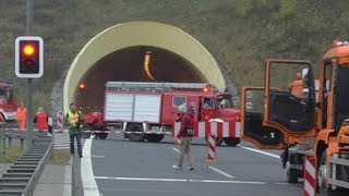 Einsatzübung im Autobahntunnel quotSchwarzer Bergquot bei Eltmann  A 70 [upl. by Aileme705]