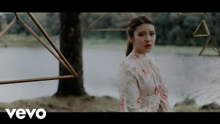 Tiara Andini  Usai Official Music Video [upl. by Shafer168]