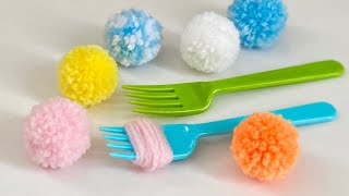 【毛糸】フォークでポンポンの作り方／Yarn Easy Making Pompoms with Fork [upl. by Norine]