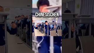 Du wirst nicht glauben was die chinesischen Kinder mit ihren Tischen machen können [upl. by Yrellam]