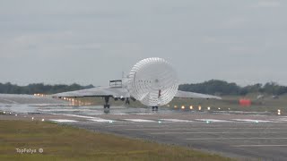 Braking Parachute Avro Vulcan XH558 RIAT 2015 Super low Landing [upl. by Noivart]