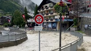 Unwetter in der Schweiz Zermatt von Außenwelt abgeschnitten [upl. by Omrelliug102]