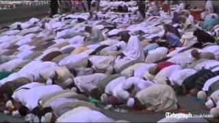 Thousands of Muslims pray outside Mosque in Mecca ahead of Hajj pilgrimage [upl. by Buna]