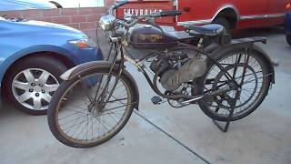 Vintage Everyday Original 1949 Whizzer J on a Schwinn WZ507 Frame BF Goodrich [upl. by Tremain745]