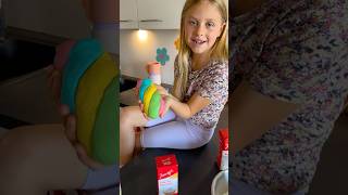 Lia macht Knete selber basteln knete lernen kinder kindervideo gesund selbstgemacht diy [upl. by Royd183]