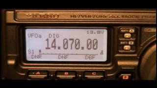 Ham Radio Deluxe talks to FT897D [upl. by Anirok393]