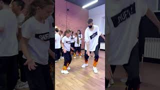 TEACHING SHUFFLE ⭐️ LITTLE GIRL DANCING TREND 😱🔥 ASTRONOMIA [upl. by Nevet]