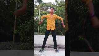 Yerra baja ye bara baje dance🕺🐒shortsviral rellsdancewithsoumya soumyadippradhan [upl. by Yramesor]