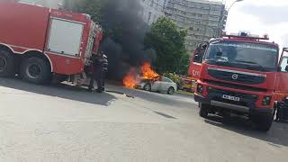 Incendiu auto in Bucuresti Sector 4 [upl. by Rosalba100]