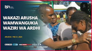 WAKAZI WA ARUSHA WAMWANGUKIA WAZIRI WA ARDHI [upl. by Akalam]