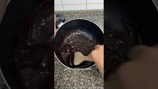 Je cuisine un gateaux au chocolate sans suivre la moindre recette credit Etchelast [upl. by Firehs179]