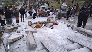 Japan issues tsunami warnings after strong earthquakes [upl. by Nahtnanhoj201]