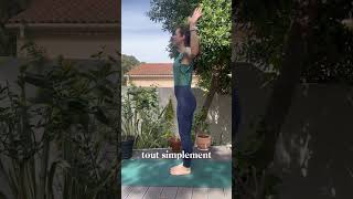 Le défi de la semaine qui mêle yoga bonne humeur et movement yogafrance yoga yogapractice [upl. by Granlund]