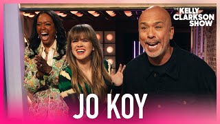 Kelly Clarkson Collapses After Hilarious Jo Koy Mishap [upl. by Yeroc523]