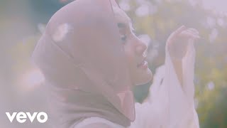 Fatin  Pelangi dan Hujan Official Music Video [upl. by Aleakcim]