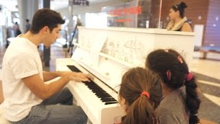 The scientist  Coldplay Panagiotis acoustic cover Street Pianos Play Me Im Yours [upl. by Garris]