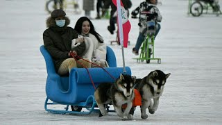 Seltener Schneefall in Peking kurz vor Olympischen Spielen  AFP [upl. by Eizzo]