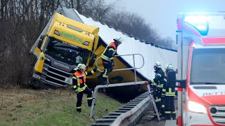 Lkw mit LNGTank verunglückt  A1 stundenlang gesperrt [upl. by Llerut]