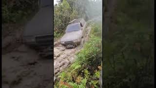 Tremenda Toyota Burbuja🚙💨 offroad offroad4x4 4x4 shorts 4x4fail toyota toyotaautana [upl. by Mayfield]