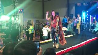 Char Bangdi Vadi Gadi  Aishwarya Majmudar  Gujarati Garba 2018  Melbourne  Australia  FULL HD [upl. by Annaerb]