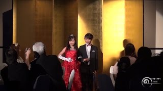 フラッシュモブ ウェディング Flashmob Wedding あの プロポーズ から半年・・・ 結婚式場に響き渡る大歓声、その理由は？ Glee quot Light Up The World quot [upl. by Ozzie429]