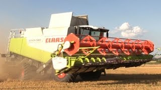 Claas Lexion 580 mit 9 Meter Schneidwerk V900 sowie Hawe Überladewagen [upl. by Nivlek]