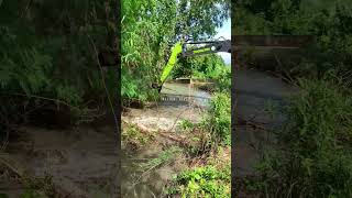 IRRIGATION DESILTING excavator zoomlion [upl. by Euqenimod]