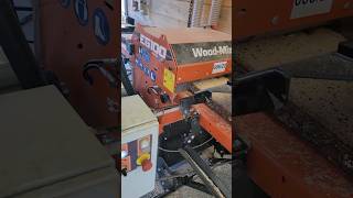 Woodmizer EG 100 edging flitches Subscribe to see more videos friendship [upl. by Kristi211]