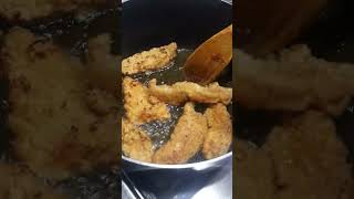 Easy flipping of fry breaded chicken chickenfry shortvideo chickenrecipe asmrsounds viral [upl. by Akiem]