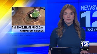 Grants Pass planting trees to celebrate Arbor Day [upl. by Barnaby3]