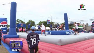 La Ceiba disfruta del Bossaball en la Semana Mayor [upl. by Avehsile635]