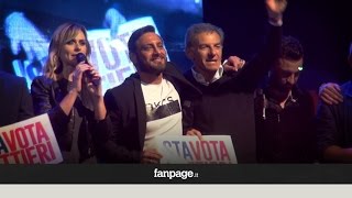 Gianni Lettieri chiude la campagna in piazza Municipio quotDe Magistris Un disperatoquot [upl. by Nesta279]