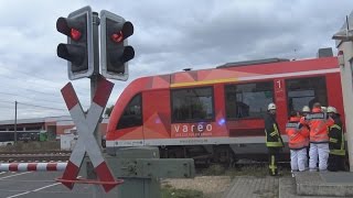 Person von Zug erfasst  verstorben an Bahnübergang in Meckenheim am 131016 [upl. by Oinotnaocram]