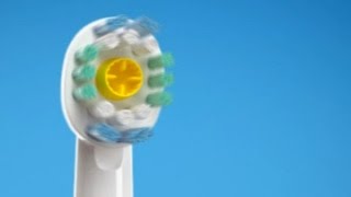 Brossette OralB 3D White  Un sourire plus blanc naturellement [upl. by Buzz]