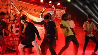 Group Dance  Flash Mob Dance  Senior vs Junior  Engineering College dance [upl. by Vastah770]