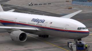 Malaysia B7772H6ER 9MMRO at Frankfurt Main Airport [upl. by Lativa]