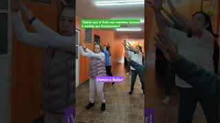 Bailar nos mantiene Activos a manera que Envejecemos adultosmayores65ymas shortsfeed [upl. by Antonietta556]