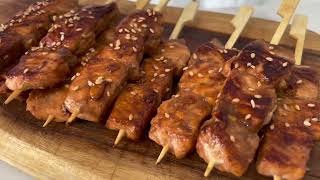 RECETTE FACILE  COMMENT PRÉPARER DES BROCHETTES DE SAUMON SAVOUREUSES❓ [upl. by Anir851]