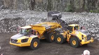 Volvo L260H wheel loader load Volvo A60H [upl. by Delora501]