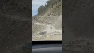 Risky one hand drive on Zozila  SonmargRoad zojilaPassshotsfeed zojilamountainpasstravelview [upl. by Wadlinger]