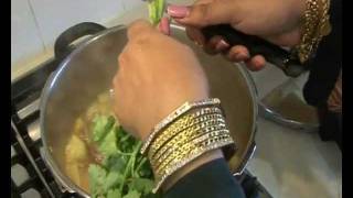 quot LAUKI GOSHT quot Bajias Cooking [upl. by Kato66]