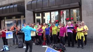 Junger Chor Lichtblick Live Cologne Schildergasse [upl. by Ravid]