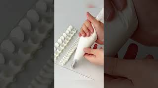 How to use cake decorating tips Nozzle Piping Technique Tutorials pipingskills pipingtips [upl. by Demmahum70]