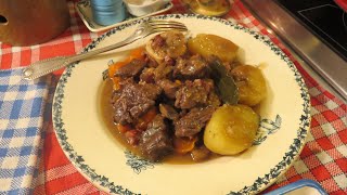 MON BŒUF BOURGUIGNON à lancienne façon Mère Mitraille moelleux et délicieux   Gourmandises TV [upl. by Streeto]