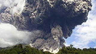 Erupcion del Volcan Tungurahua 1Feb2014 [upl. by Ardnuasal]