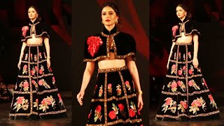 Ananya Pandey Stuns On Ramp At Lakme Fashion Week [upl. by Michell]